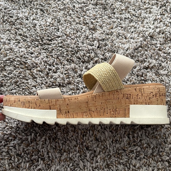 Steve Madden Kabel Wedge Sandals - Picture 6 of 8